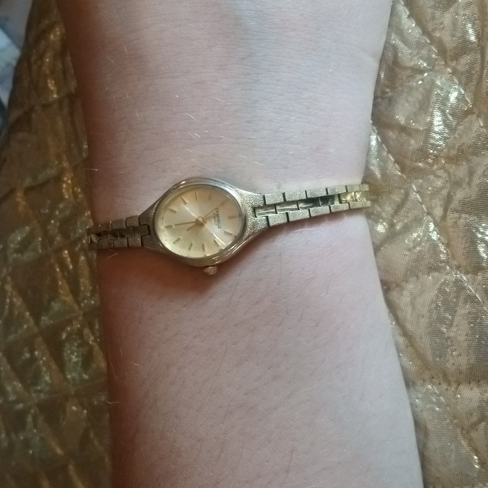 Vintage gold Timex quartz